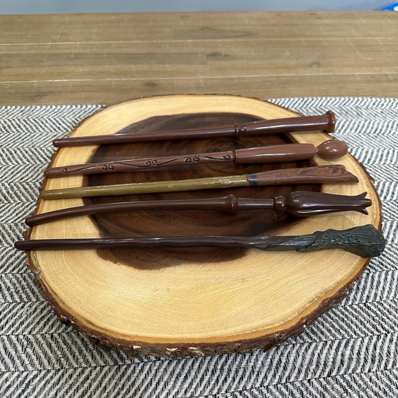 Lot of 5 Wizard World of Harry Potter Universal Studios Wands - Picture 1 of 10